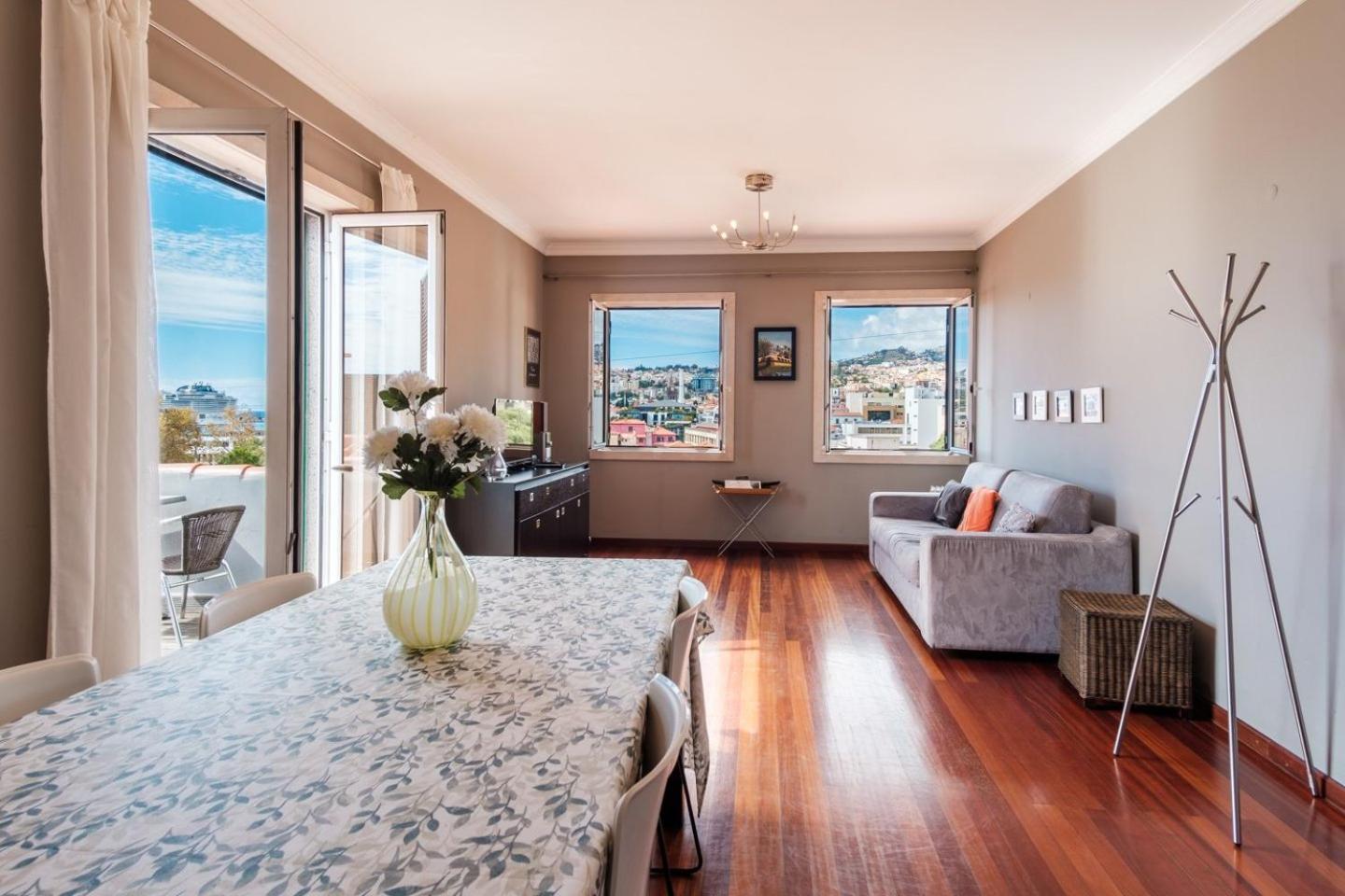 Guestready - Sao Tiago In Old Town Apartment ฟุงชาล ภายนอก รูปภาพ
